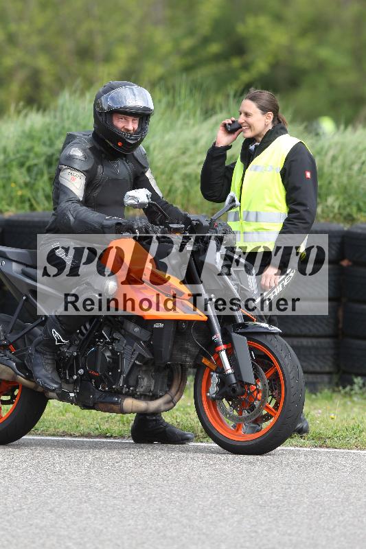 Archiv-2025/10 23.04.2025 Cornu Master School ADR/gruen-vert/2